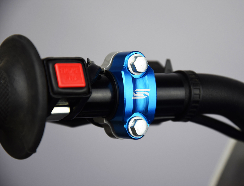 Abrazadera de barra giratoria SCAR universal Azul