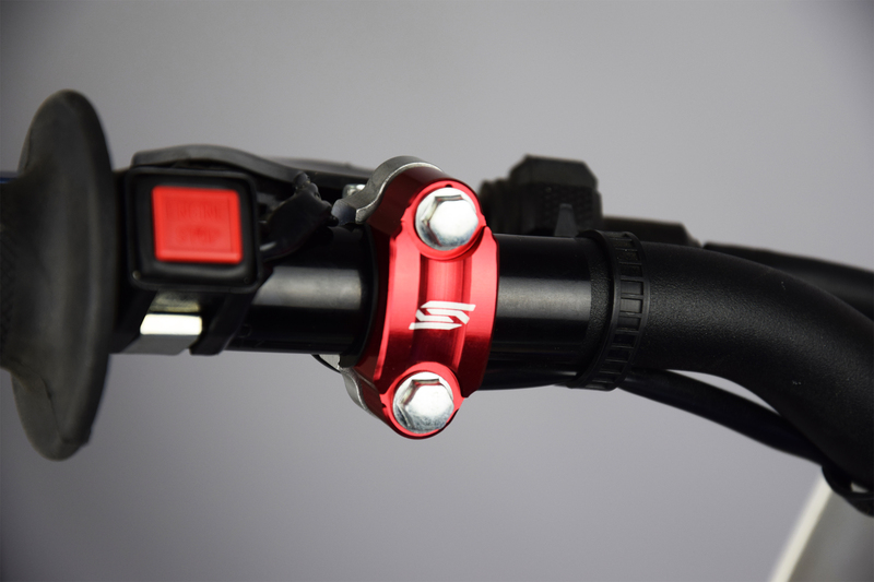 Abrazadera de barra giratoria SCAR universal Rojo